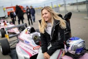 f3 女車手 ig